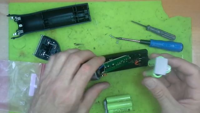 How to replace the battery with a hair clipper Moser Chrom Style 1871 смотреть онлайн
