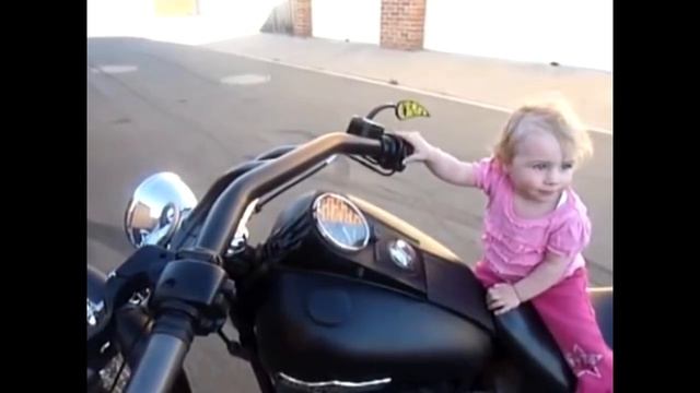 Девочка и Харлей. смотреть онлайн