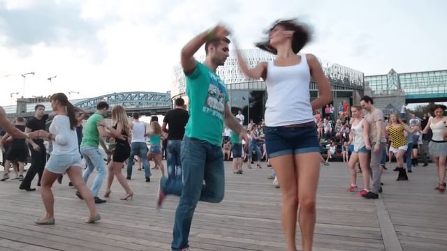 Хастл - наиболее приятный способ общения