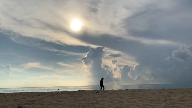 Beachwalking On Seven Mile Beach On Grand Cayman, Cayman Islands