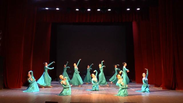 Народный коллектив ансамбль эстрадного танца "Романтики" - Разговор с морем смотреть онлайн