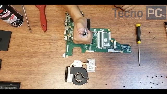 Laptop HP 635 - Limpieza del sistema de refrigeración, Pasta termina, Actualización a SSd y más RAM смотреть онлайн