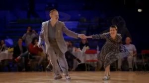 Изумительно красивый быстрый танец