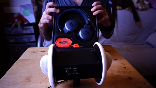 JBL Live 650BTNC Wireless Over-Ear Noise-Cancelling Headphones (Blue) ~ 3dio ASMR whisper unboxing смотреть онлайн