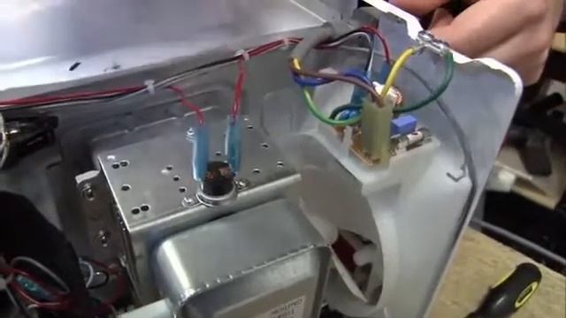 Ремонт / диагностика микроволновки. Как работает микроволновая печь 2 смотреть онлайн