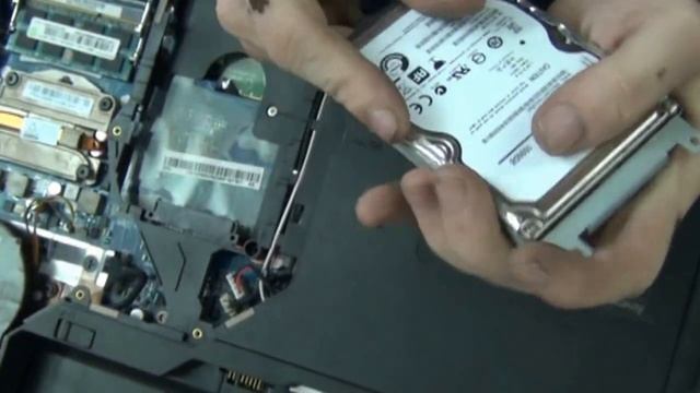 How to change Hard Drive in Lenovo G570 Laptop (Hindi) (1080p HD) смотреть онлайн