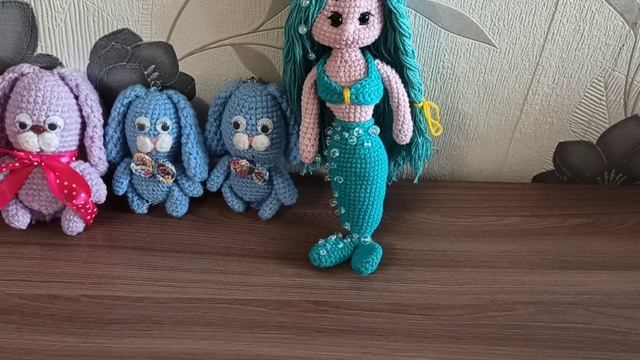 Игрушки связанные по мастер классу с каналов на ютуб Антонина Дегтярёва и Чудеса из ниток смотреть онлайн