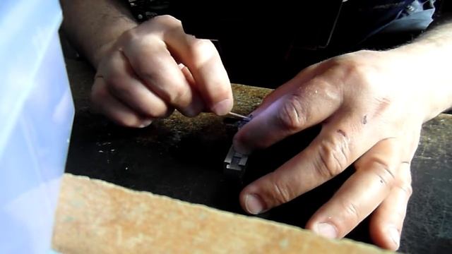 Нанесение пасты через трафарет и оплавление шаров на eMMC смотреть онлайн