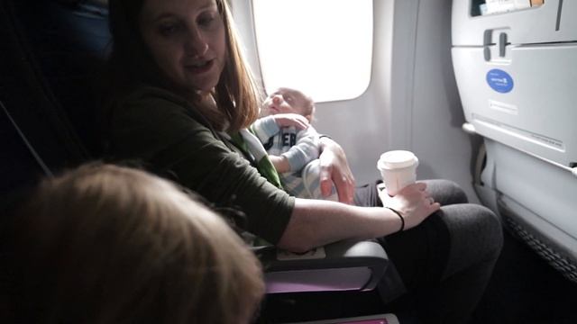 Flying with a Newborn Baby ?? ✈️ Travel Tips for Surviving Baby's First Flight смотреть онлайн