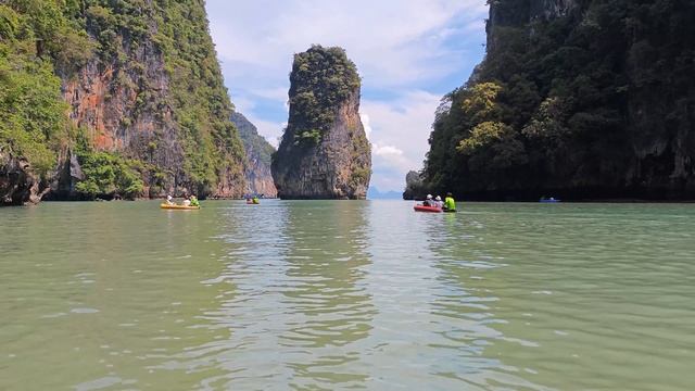 Путешествие по пещерам острова Хонг в Заливе Пханг Нга, камень Джеймса Бонда 2ч смотреть онлайн