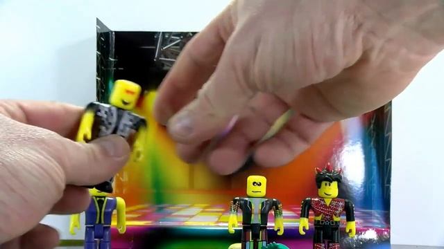 Roblox Series 3 Toy Set Unboxing - The Disco Madness Mix & Match Set - Jazwares Roblox Toys and Cod смотреть онлайн