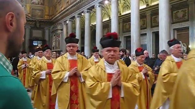 Holy Mass at Santa Maria Maggiore Basilica in Rome 4/05/14 смотреть онлайн