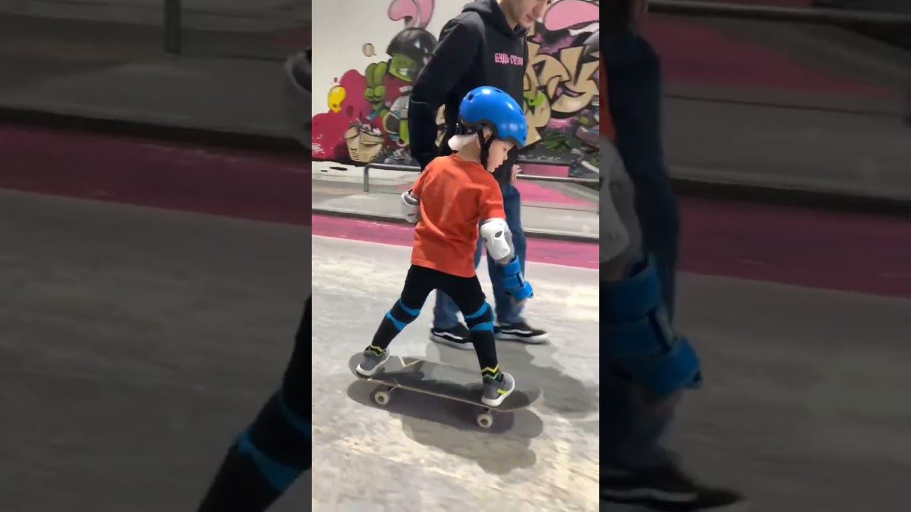 Тренировка по скейтборду в Bunny Hop смотреть онлайн