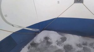 Однослойная палатка  КУБ "Следопыт"  2.1 * 2.1 м. на водоеме.