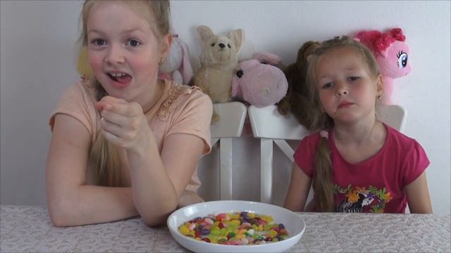 ЧЕЛЛЕНДЖ ДЖЕЛЛИ БЕЛЛИ КОНФЕТЫ. 13 ВКУСОВ!! СМОТРИ!! / CHALLENGE JELLY BEANS! смотреть онлайн