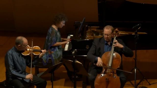 Beethoven Piano Trio No. 2 in G Major, Op. 1 No. 2 - Weiss Kaplan Stumpf Trio смотреть онлайн