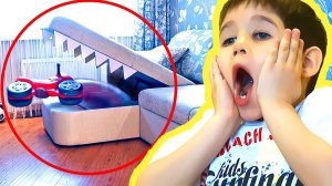 Диван монстр съел игрушки  #ЭрикШоу