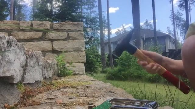 Разбиваем кнопочный телефон 3!!! смотреть онлайн