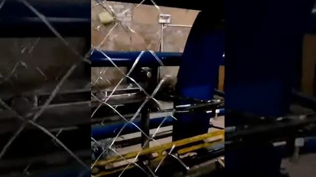 Двухзагибочный станок - автомат для навивки сетки Рабица смотреть онлайн