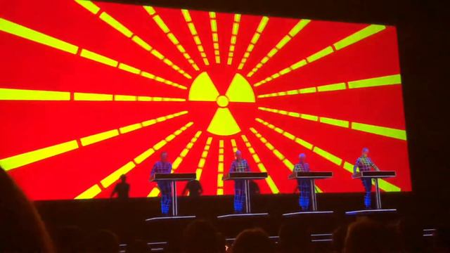 Kraftwerk - Radioactivity @ The State Kremlin Palace (Moscow) 13-02-2018