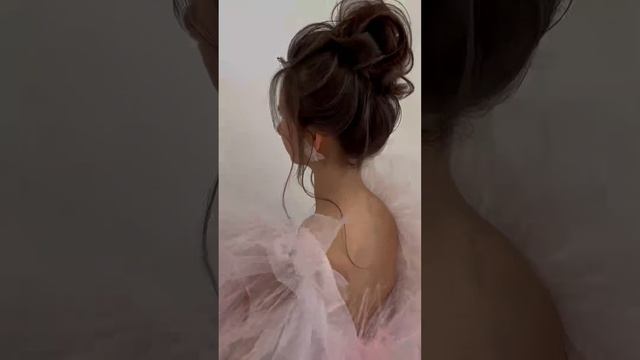 Высокий пучок ? #прическа #прическанадлинныеволосы #hair #hairstyle #свадебнаяприческа смотреть онлайн