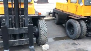 Львовский погрузчик АП-40810 5 тонн вилочный автопогрузчик