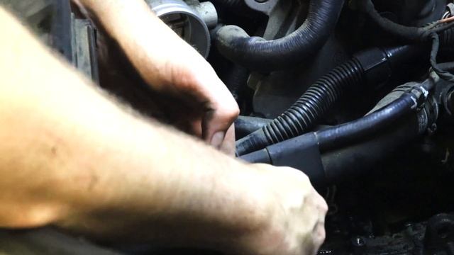 Mk5 VW Jetta Golf Beetle 2.5 Vacuum Pump removal, rebuild, and replace смотреть онлайн