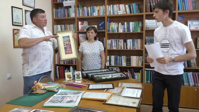 Умельцы Яковлевского городского округа Инна и Александр Суровцевы из села Гостищево смотреть онлайн