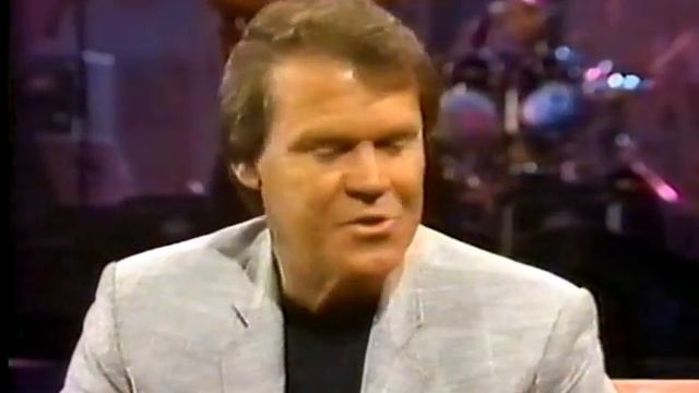 Glen Campbell Sings "Livin' in a House Full of Love" смотреть онлайн