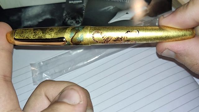 Penna stilografica Platinum Kanazawa gold foil Matsu Tora смотреть онлайн