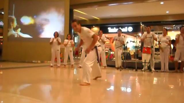 Instructor Jensen solo 2 @ SM Northwing Brazilian Summer Havaianas event 24 Apr 10 смотреть онлайн