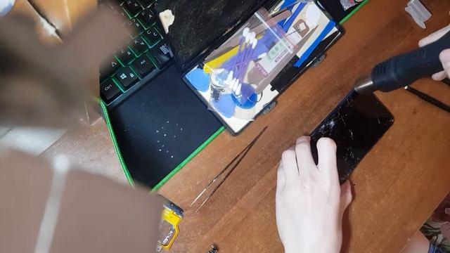 Honor 10i - Замена дисплейного модуля смотреть онлайн