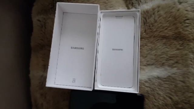Unboxing Samsung Galaxy S20 FE смотреть онлайн