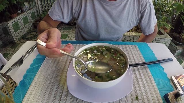 Обзор ФоБо и Сифуд блинчиков. Сравнение цен и качества у дороги и в ресторане! смотреть онлайн