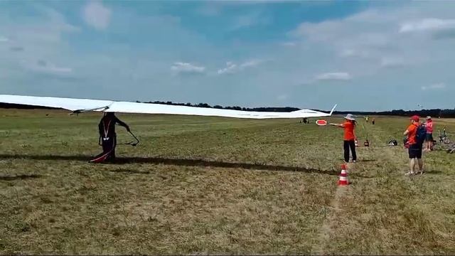 Старт с ног на буксировке Берлин июль 2023