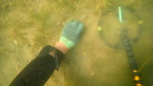 Пляжный коп металлоискателем по Наводке!ШИКАРНАЯ ЗОЛОТАЯ находка под водой!