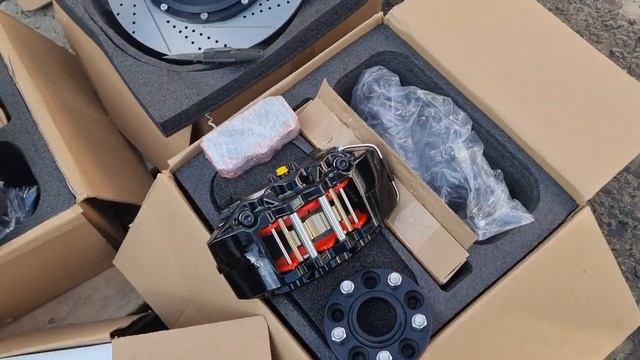 Поступление товаров 09.10.2023. 5 комплектов усиленных тормозных систем. смотреть онлайн