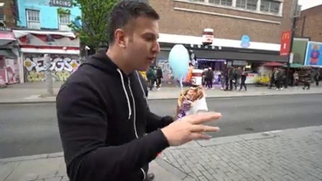 Bubble Waffles | MUST TRY LONDON STREET FOOD!