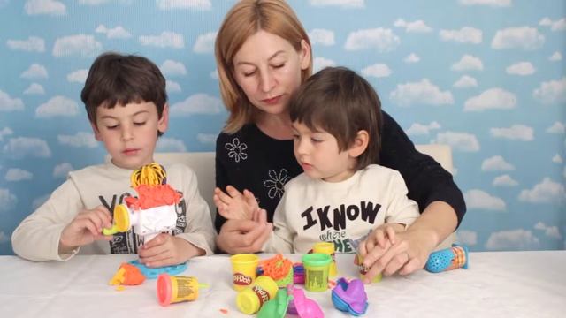 Распаковка набора парикмахера PLAY DOH. смотреть онлайн
