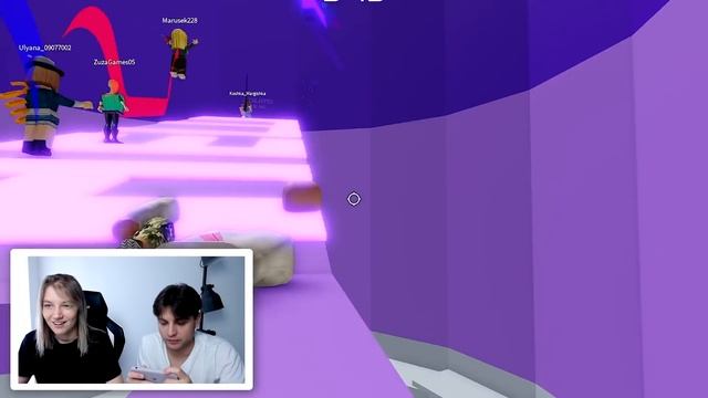 УЧУ ДЕВУШКУ ИГРАТЬ В TOWER OF HELL ROBLOX! Нуб против ПРО в Башне Ада Роблокс. Брайс смотреть онлайн