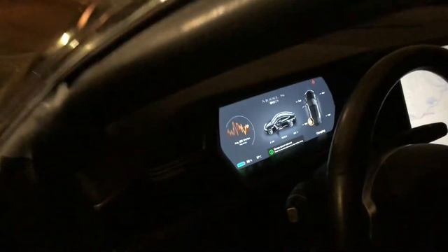 Заряжаю Tesla model S от генератора Honda 30is смотреть онлайн