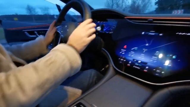 Mercedes EQS 580 любительский тест-драйв смотреть онлайн