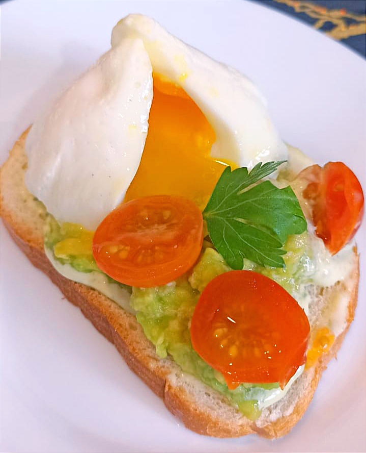 Как приготовить авокадо. Полезный и очень сытный завтрак с авокадо и яйцом 