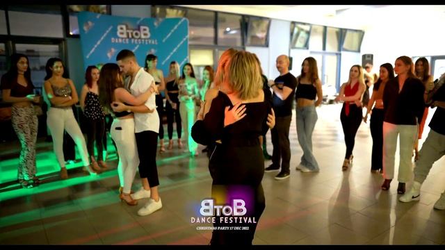 Gatica bachata social dance @bachatasensual Christmas Party 17th Dec 2022 смотреть онлайн