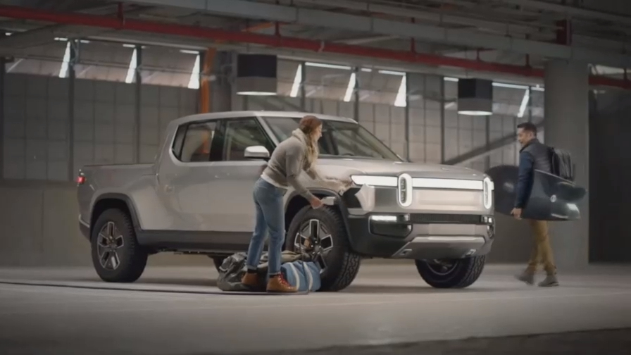 Rivian R1T & R1S полностью электрический пикап и электрический внедорожник потрясли мир смотреть онлайн