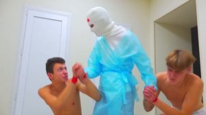 ШКОЛЬНИКИ ПРИШЛИ НА ПРИВИВКУ К ДОКТОРУ МАЗАЮ!!