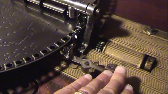 ESPANITA WALTZ Played On 1905 MIRA 18 1/2 inch Concert Grand Console Music Box Beautiful Arrangemen смотреть онлайн