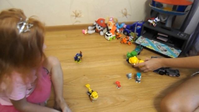 Щенячий патруль. Милаша играет с мамой. Любимые игрушки. смотреть онлайн