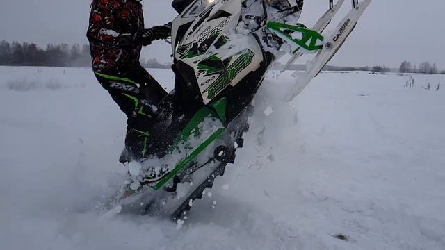 Падение со Снегохода смотреть онлайн
