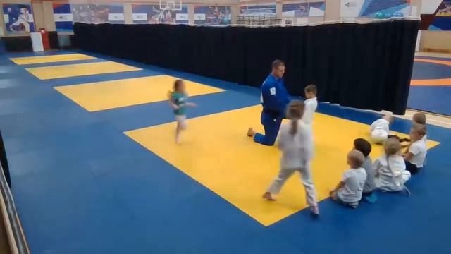 Тренировка детской группы дзюдо 14.10.21 (19:45) смотреть онлайн
